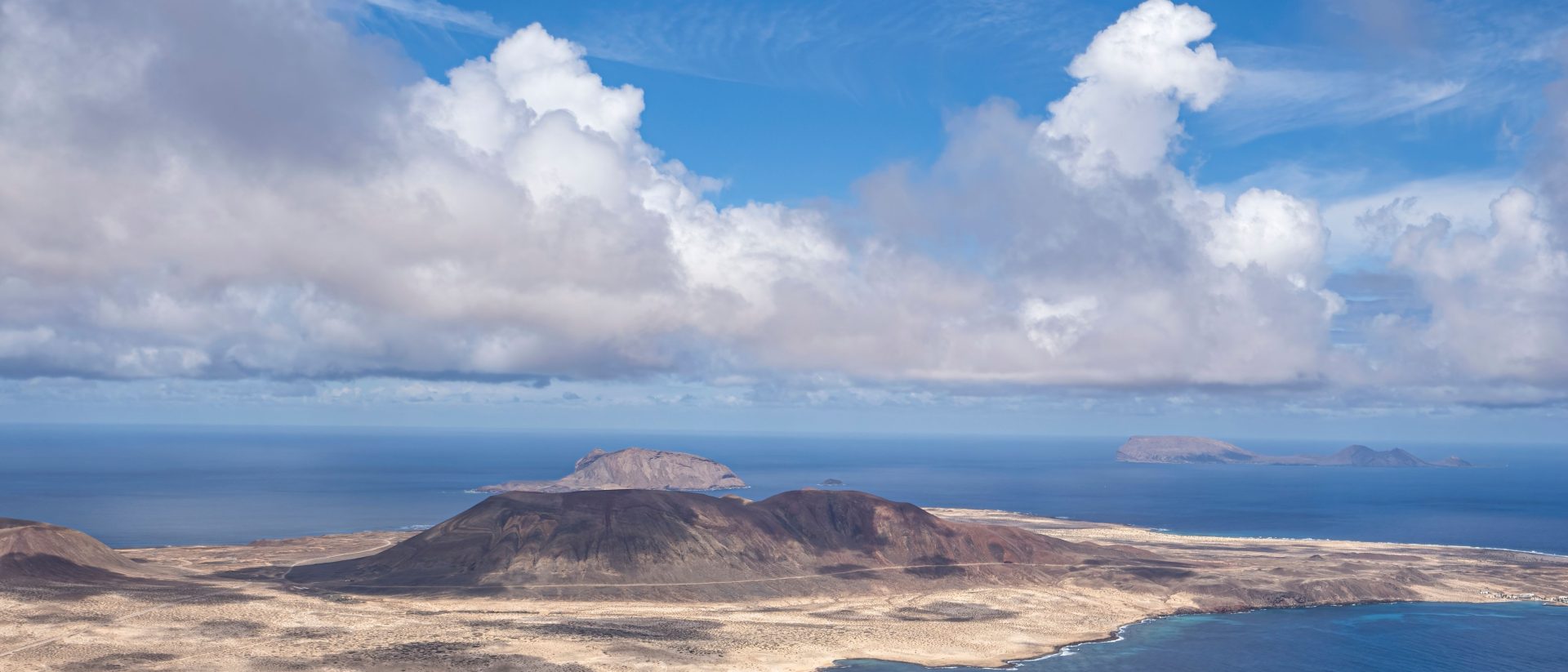 Lanzarote Weather in April